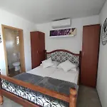 Mena * ויר