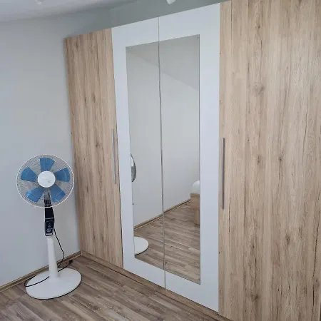 Apartment Mena